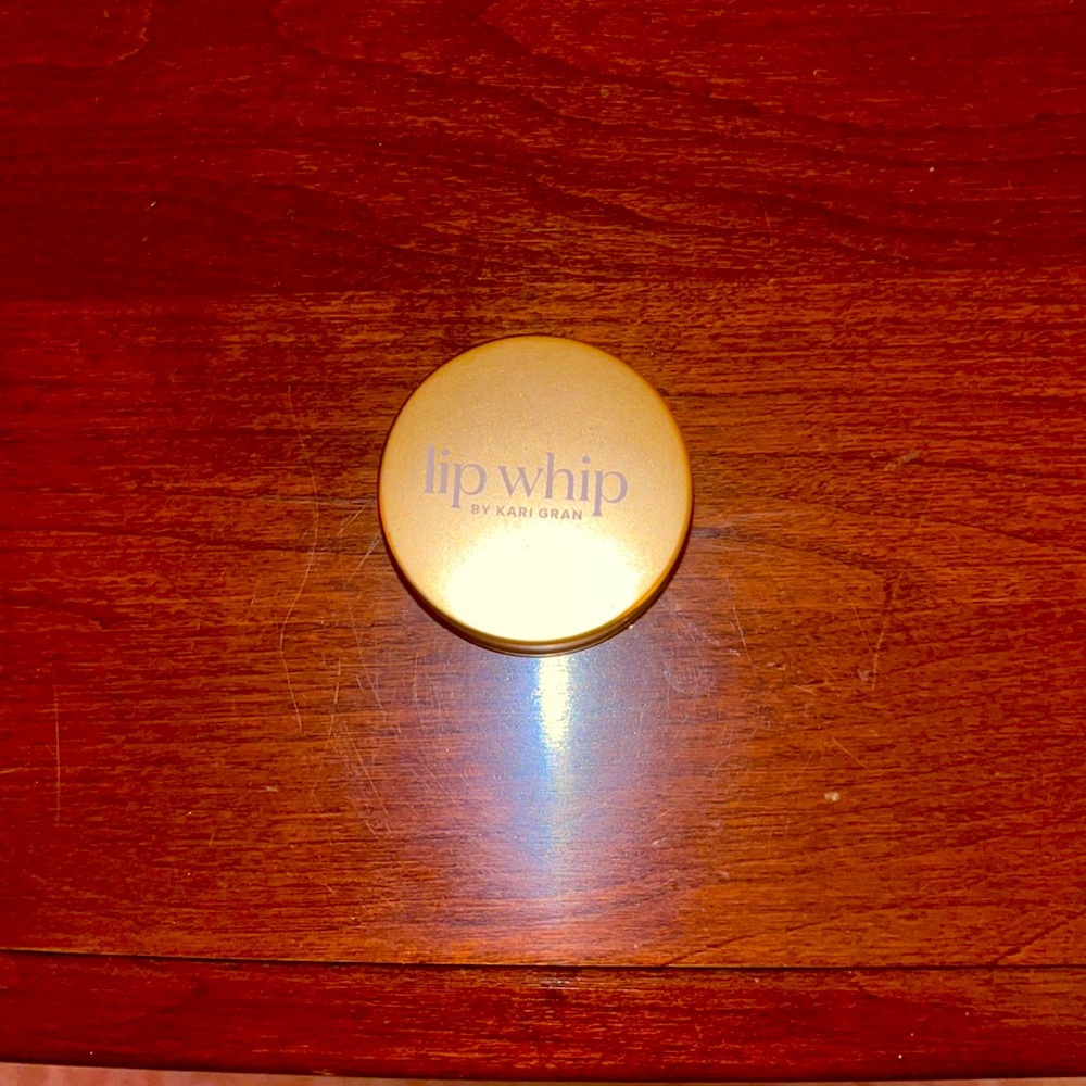 Kari Gran Shimmer Lip Whip